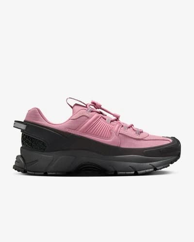Nike Zoom Vomero 5 Roam “Pink” Sneakers